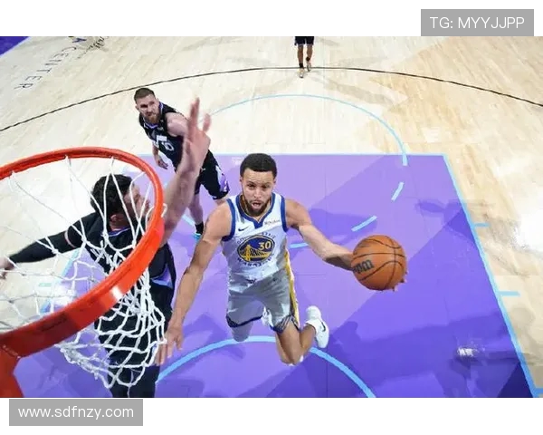 28日勇士与爵士激战正酣球迷期待精彩对决与精彩瞬间